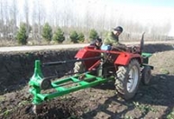 大量銷售 大型挖坑機 農業(yè)挖坑機 四輪帶動 強壓鉆坑機